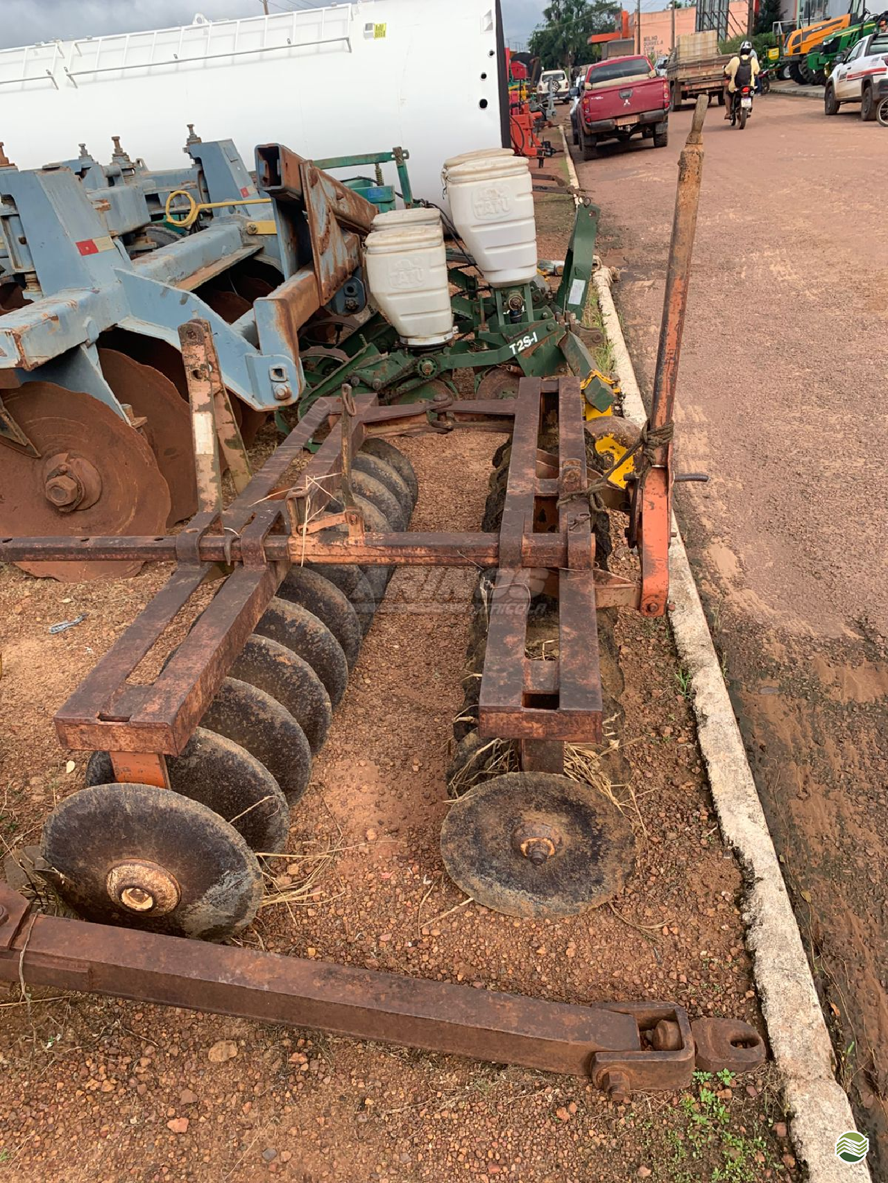 IMPLEMENTOS AGRICOLAS GRADE NIVELADORA NIVELADORA 24 DISCOS Arinos Agrícola ITAITUBA PARÁ PA